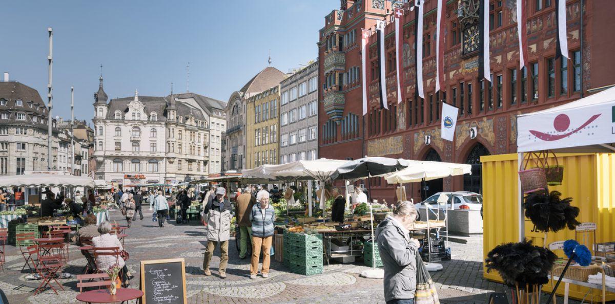 Schoenes Zimmer In Der City バーゼル エクステリア 写真